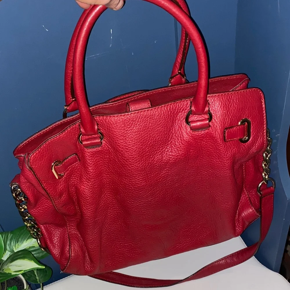 Michael Kors Hamilton‎ Red Pebbled Leather Shoulder Bag